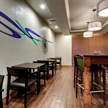 Holiday Inn Express Marshfield - Springfield Area By Ihg Екстериор снимка