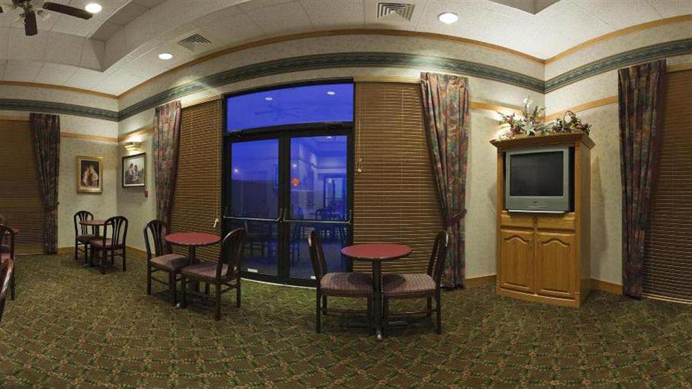 Holiday Inn Express Marshfield - Springfield Area By Ihg Екстериор снимка
