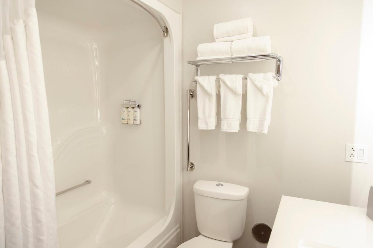 Holiday Inn Express Marshfield - Springfield Area By Ihg Екстериор снимка