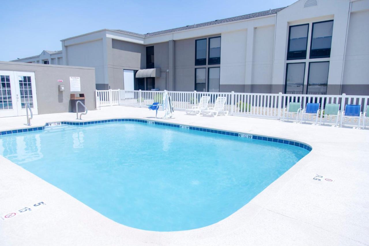 Holiday Inn Express Marshfield - Springfield Area By Ihg Екстериор снимка