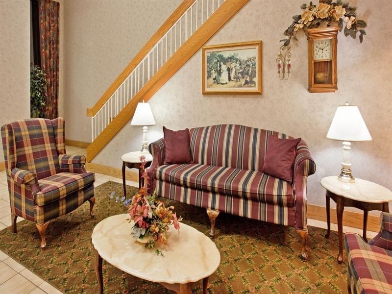 Holiday Inn Express Marshfield - Springfield Area By Ihg Екстериор снимка