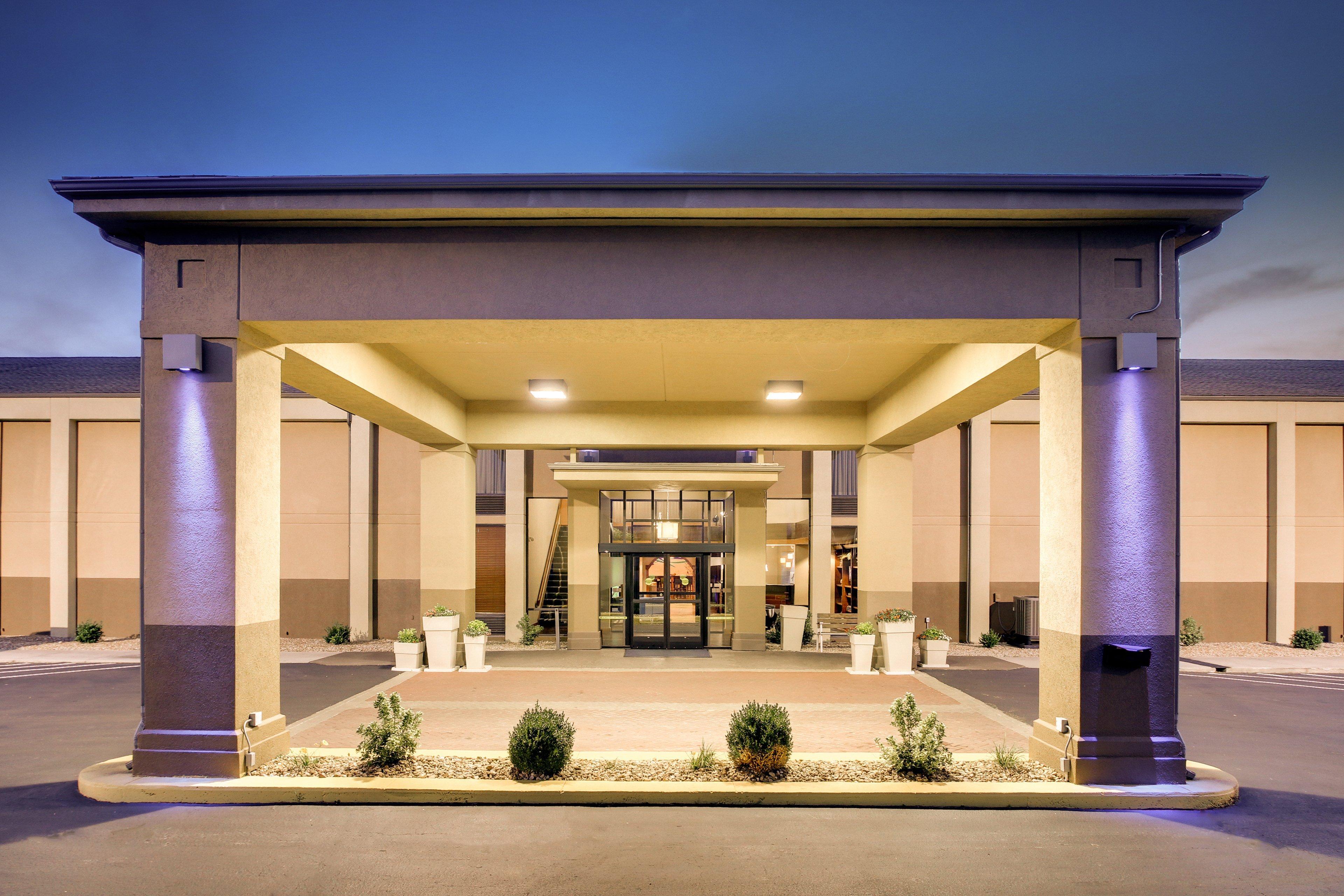 Holiday Inn Express Marshfield - Springfield Area By Ihg Екстериор снимка